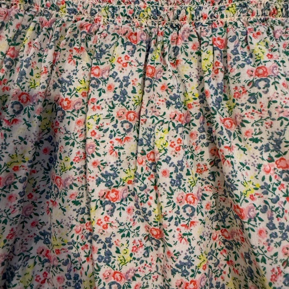 GAP Floral Toddler Dress with Ruffle Details - Picture 2 of 3